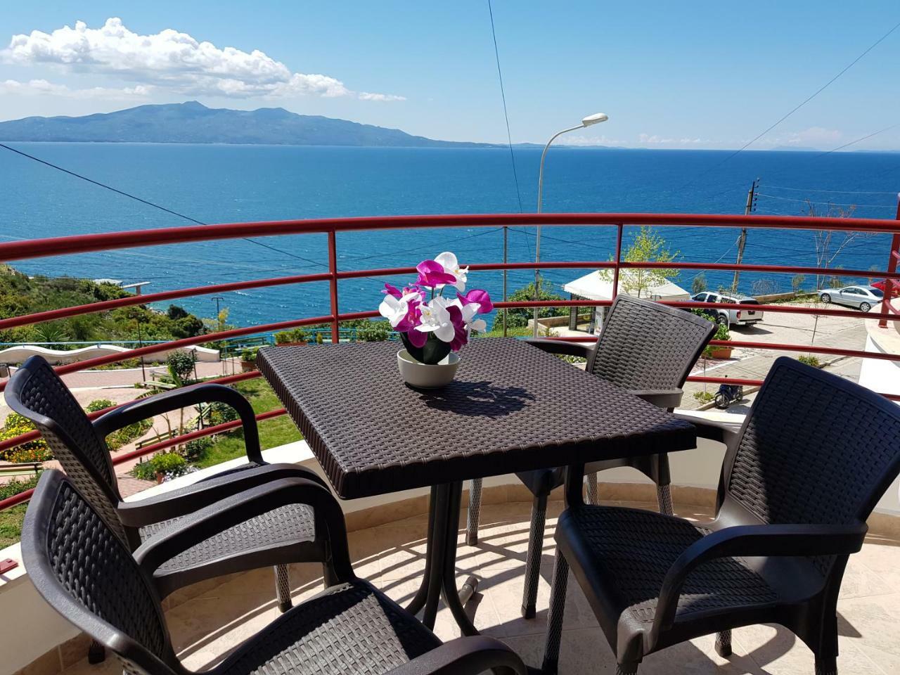 Apartment Of Beautiful Dreams Over The Sea Sarande Bagian luar foto